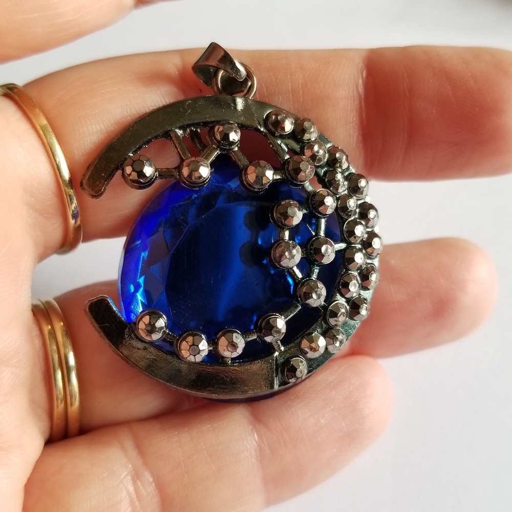 Relisted - Moon pendant blue gem dark silver tone metal lunar celestial - Picture 7 of 10